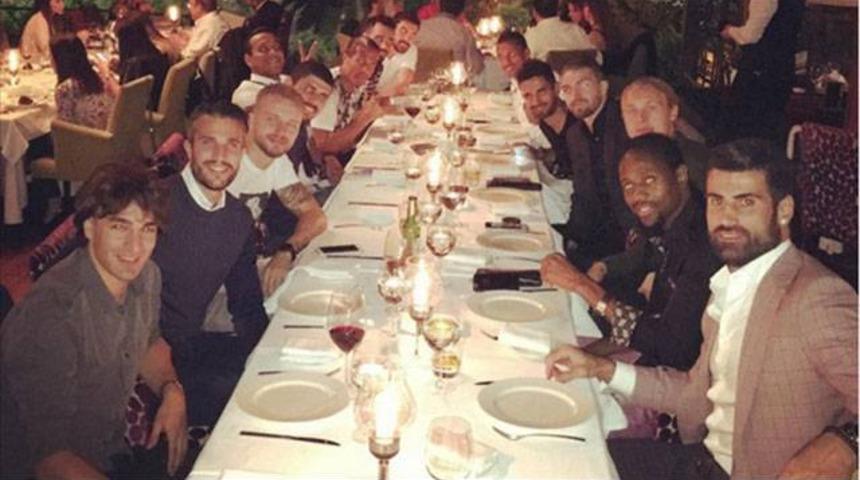 Fenerbah&ccedil;e'yi Whatsapp birleştirdi