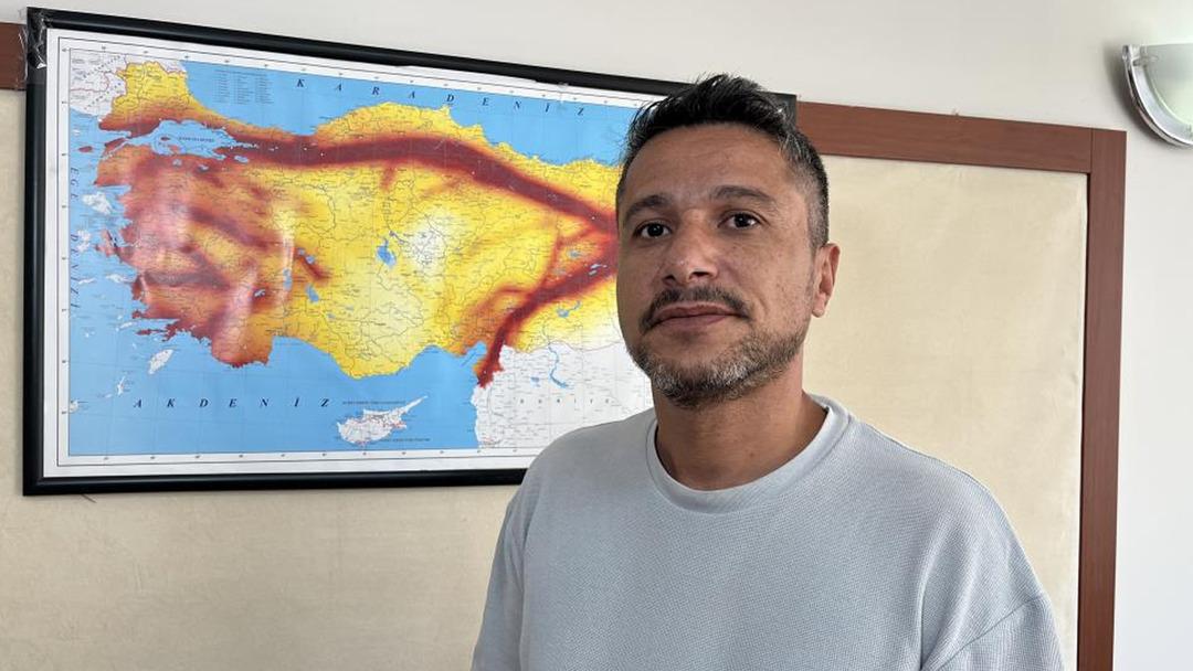  Deprem olmaz  denilen il için korkutan açıklama! "Yıkıcı etkisi olacağını öngördüğümüz faylar var" var diyerek uyardı: "7 lere ulaşan ivmelerde deprem üretebilecek potansiyele sahip faylar" 2
