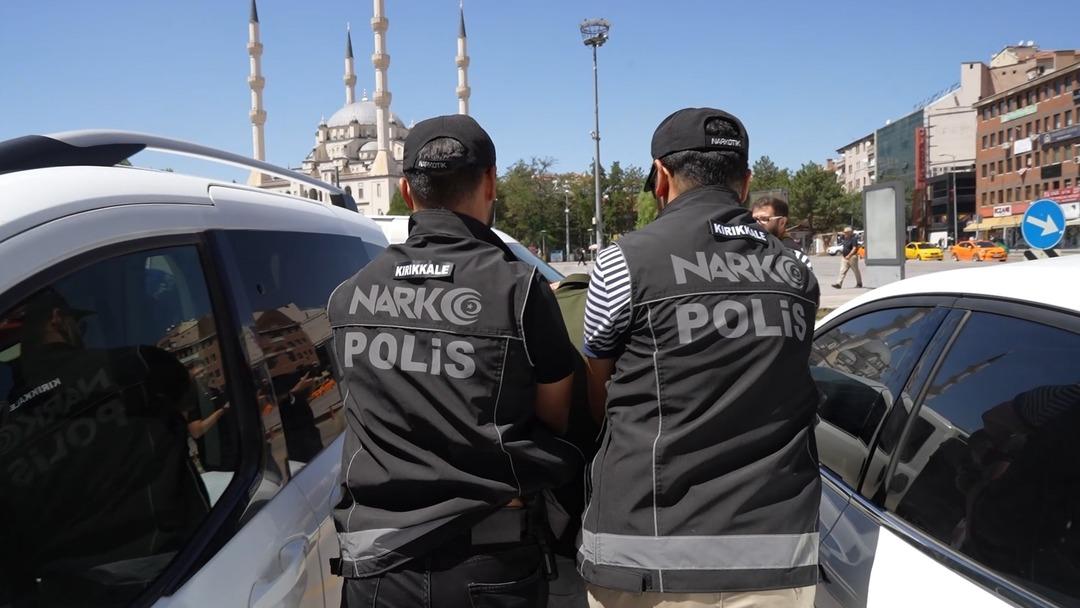 Bir skandal daha: Doktorların bilgilerini çalıp kutu kutu ilaç yazmışlar! 2