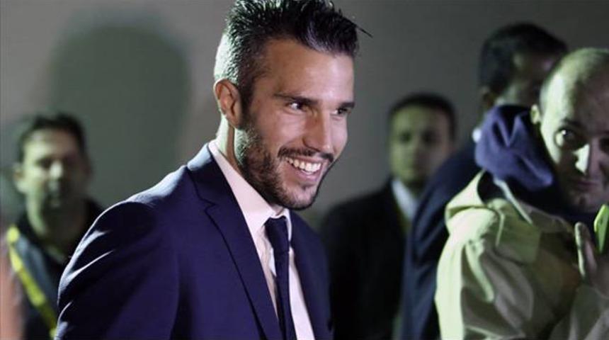 Chelsea'nin hedefi van Persie!