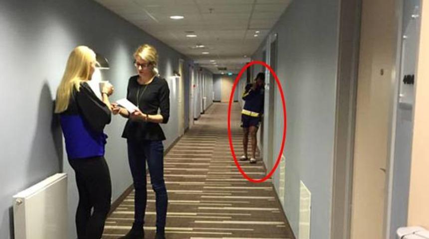 Nani orada ne yapıyor?