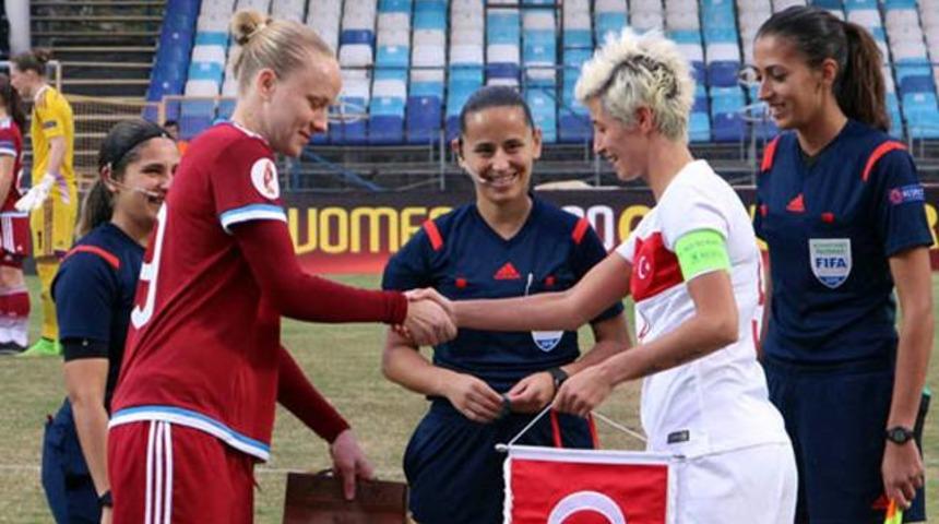 Fethiye'de Rus Milli Marşı alkışlandı