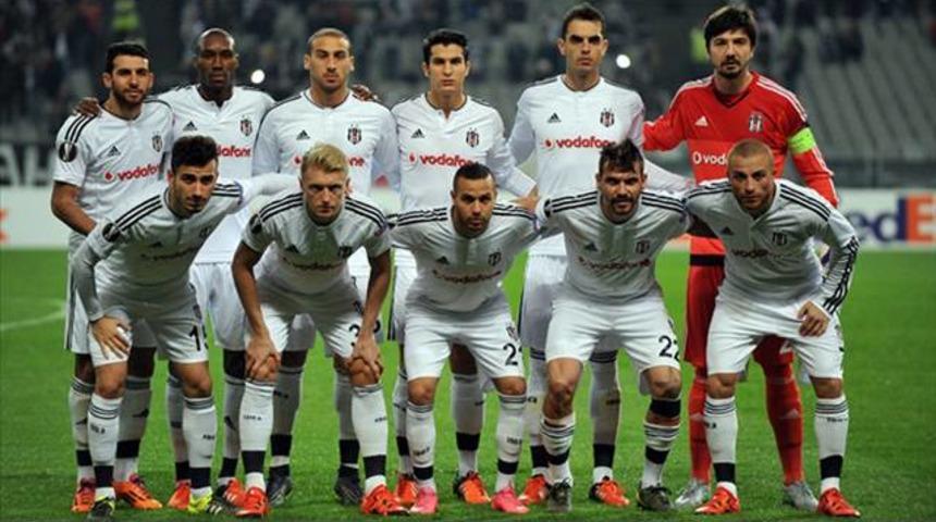 Beşiktaş'ta Ersan G&uuml;l&uuml;m sakatlandı