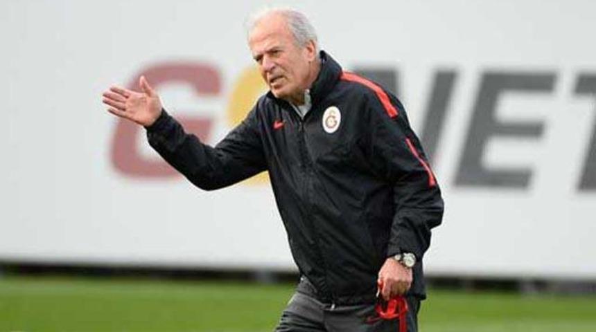 Mustafa Denizli 3 ismin &uuml;zerini &ccedil;izdi