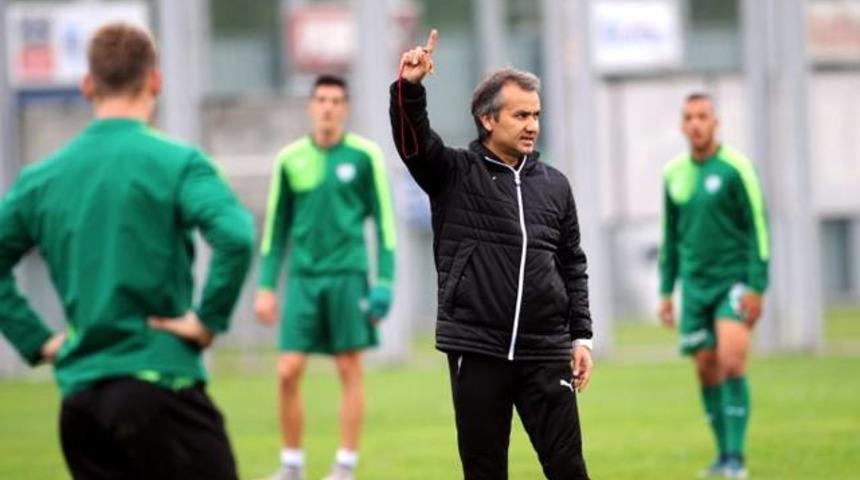 Bursaspor'da Ersel Uzgur ile devam