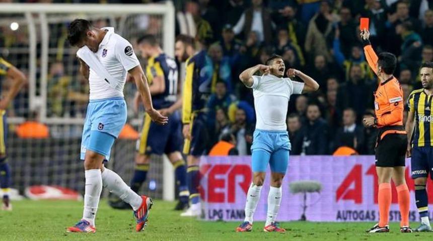 Saracoğlu'nda ağlatan kırmızı kart!