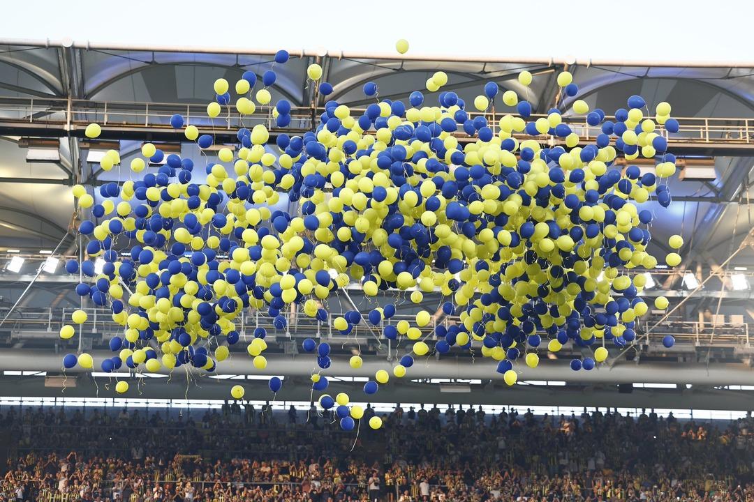 Fenerbahçe den anlamlı paylaşım! Kanser sebebiyle hayata veda eden Fenerbahçeli Duygu Özdin için duygusal hareket... 2