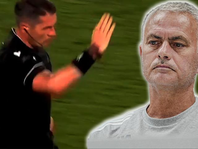 Fenerbahçe Feyenoord maçında hakemden skandal karar! Düdüğü ağzına götürdü ama terse elle oynama verdi... Mourinho kenarda çıldırdı
