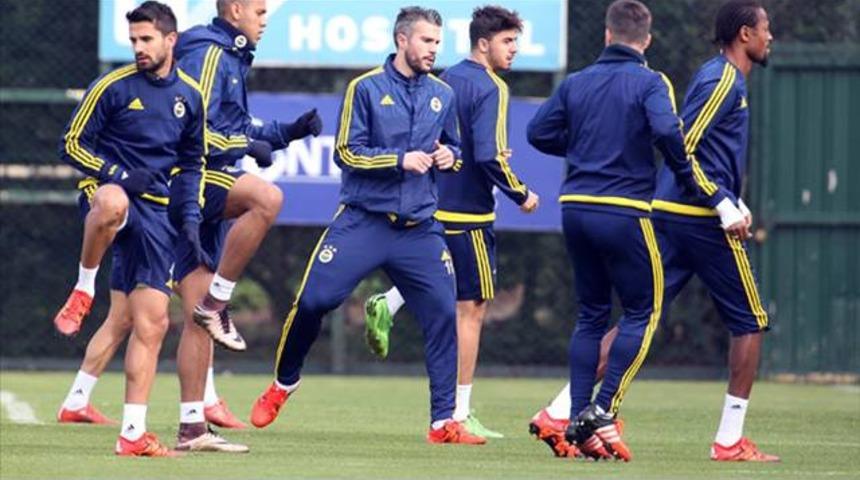 Fenerbah&ccedil;e'de Robin van Persie şoku!