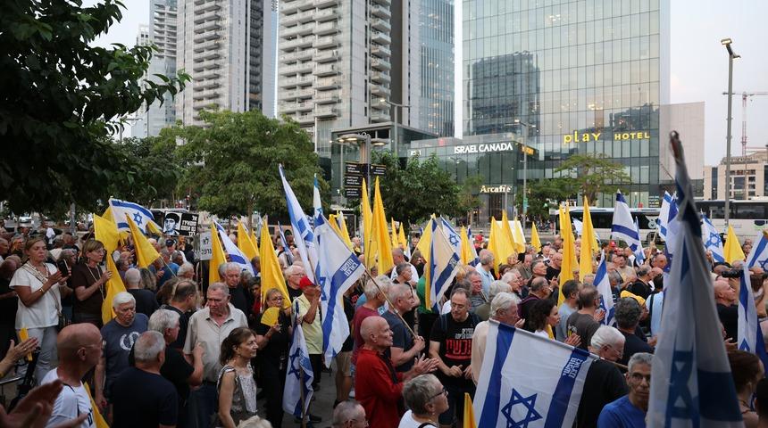 İsrailli emekli ve yedek savaş uçağı pilotları Gazze’nin işgaline yönelik planı protesto etti