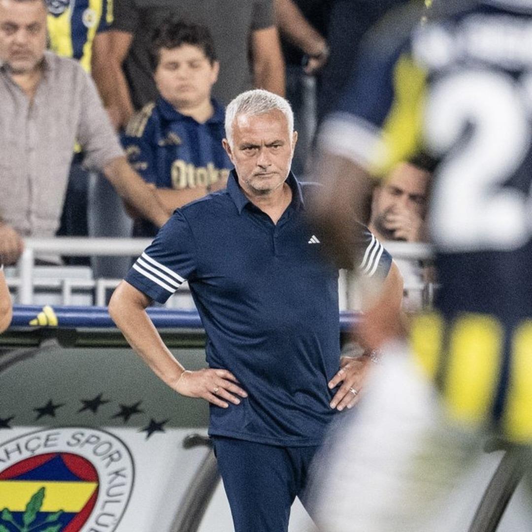 Fenerbahçe de teknik direktör Jose Mourinho transfer için tarih verdi! Benfica eşleşmesi için iddialı konuştu... 1