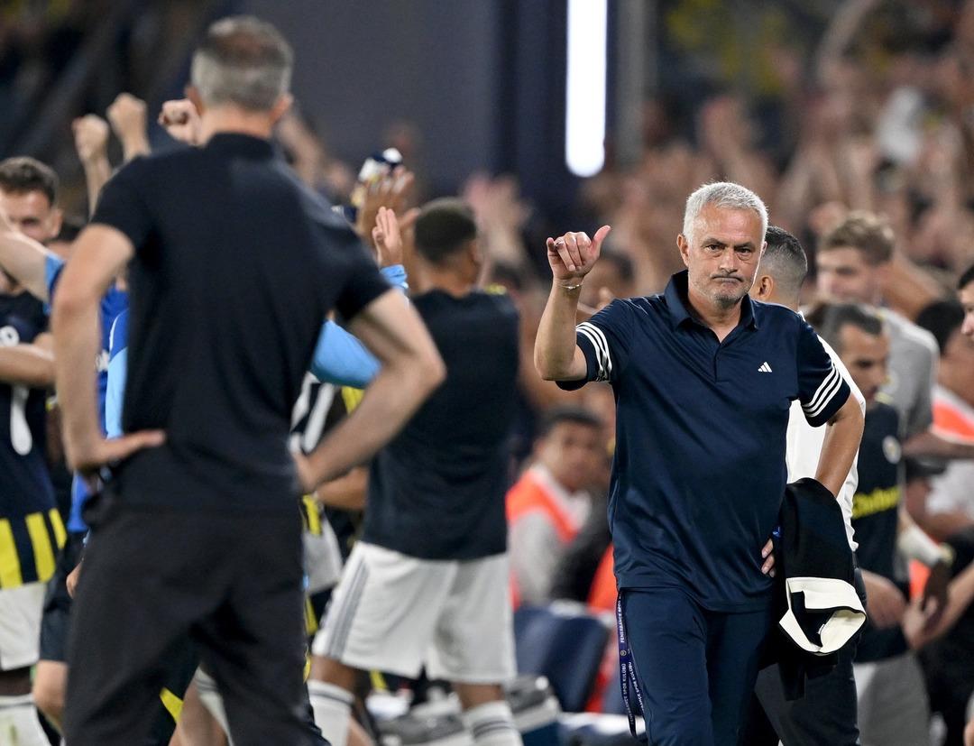 Fenerbahçe de teknik direktör Jose Mourinho transfer için tarih verdi! Benfica eşleşmesi için iddialı konuştu... 5