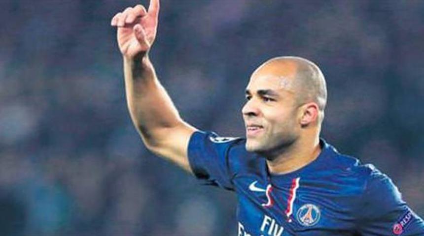 Galatasaray'dan &ccedil;ifte taarruz