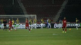 Fenerbahçe liderliği Gaziantep'te bıraktı