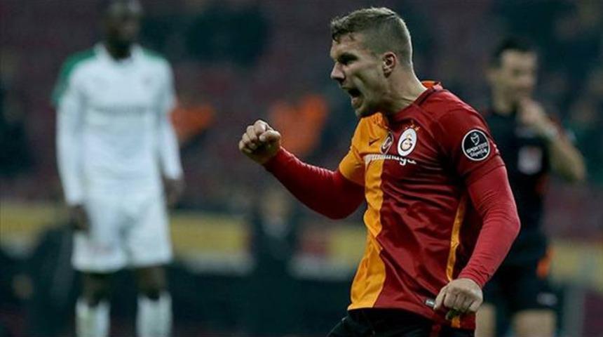 Podolski: 'O taraftarlar stada gelmesin!'