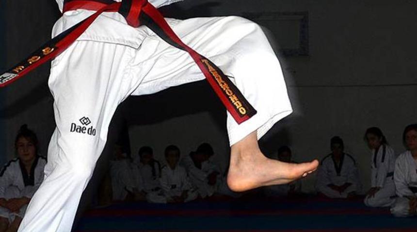 Tekvandoda madalya yağmuru