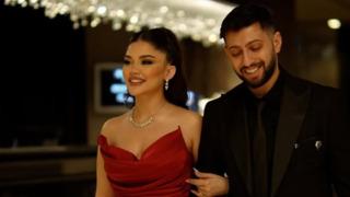 Ünlü şarkıcı Burak Bulut ve Eda Sakız evlendi! Geline servet değerinde altın takıldı! Cam kutuda getirildi