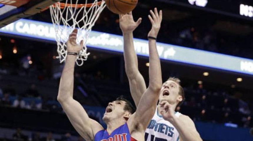 Charlotte Hornets, Detroit Pistons'a fark attı!