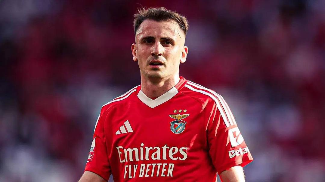 Fenerbahçe nin Şampiyonlar Ligi ndeki rakibi kesinleşti! Temsilcimiz play-off turunda Kerem Aktürkoğlu nun ekibi Benfica ile karşılaşacak 3