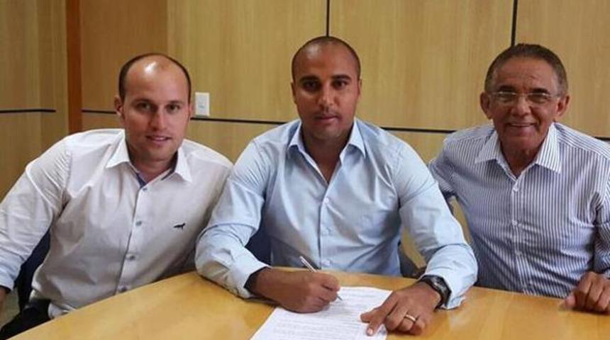 Deivid efsane kul&uuml;be teknik direkt&ouml;r oldu