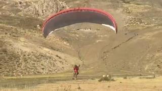 Hakkari’de yamaç paraşütü eğitimi düzenlendi