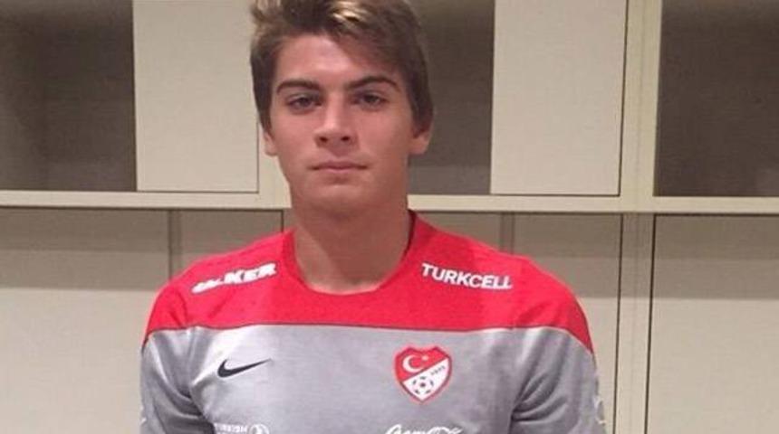 3 B&uuml;y&uuml;kler Utku Yuvakuran'ın peşinde!