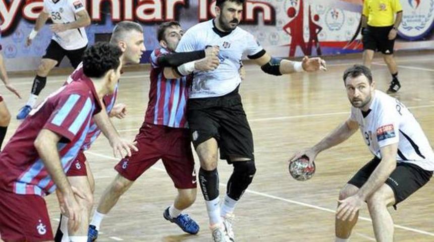 Trabzonspor-Beşiktaş ma&ccedil;ı yarıda kaldı