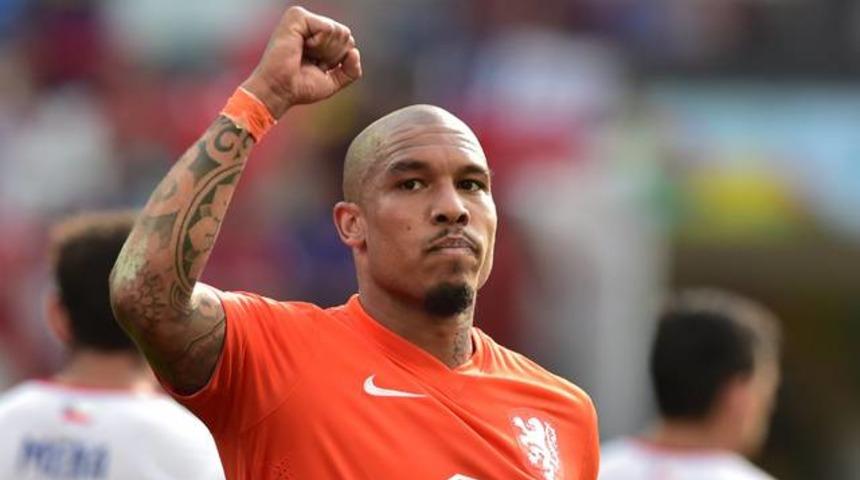 Galatasaray&rsquo;da her yol De Jong&rsquo;a &ccedil;ıkıyor