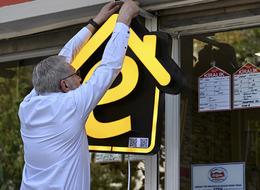 Ofislere 'e' tabelası asmaya başladılar! Tüm illere yayılacak 'Zorunlu hale getirmeye çalışacağız'