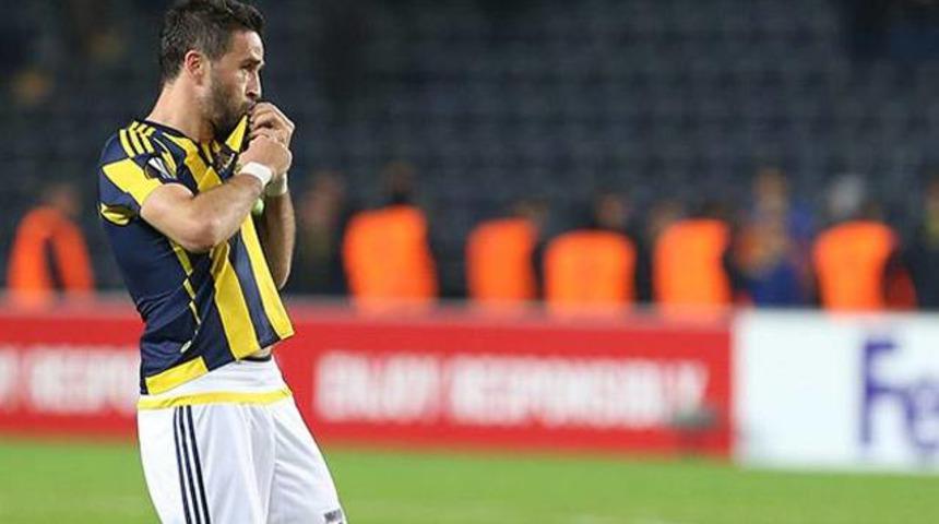 UEFA'dan G&ouml;khan G&ouml;n&uuml;l'e b&uuml;y&uuml;k onur!