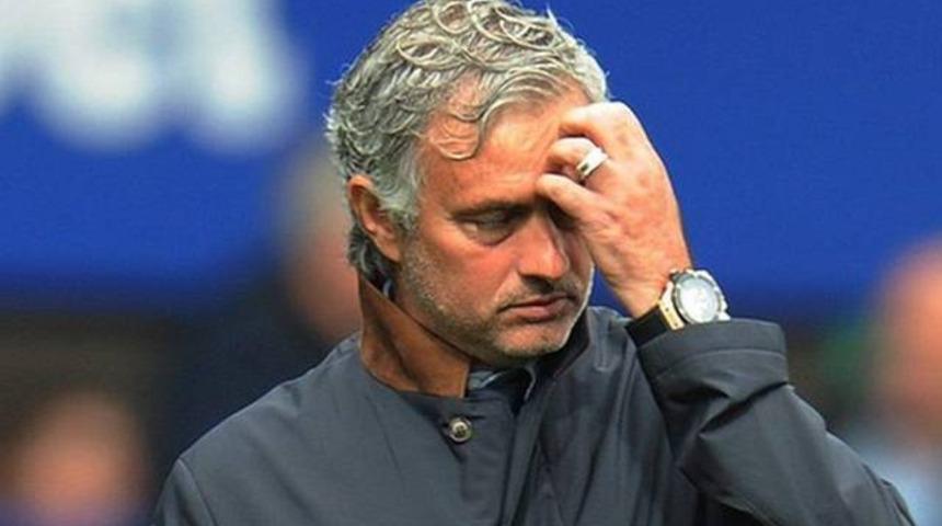 Mourinho'dan itiraf 'Futbolcularım bana ihanet etti'