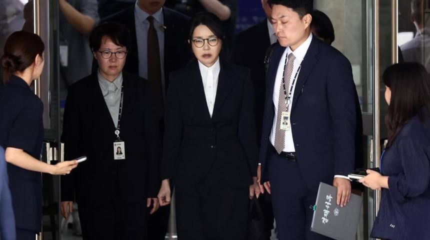 Güney Kore'nin eski First Lady'si tutuklandı