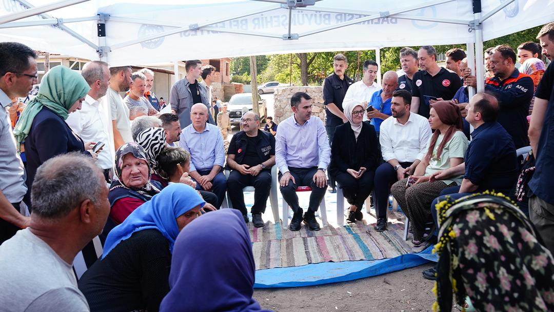 Bakan Kurum Sındırgı depreminde hasar gören köyleri ziyaret etti! "Hedefimiz konutları 1 yıl içinde tamamlayıp teslim etmek"  3
