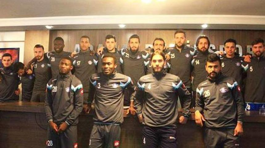 Oyuncuları &ccedil;ağırdı, Osman &Ouml;zk&ouml;yl&uuml; istifadan d&ouml;nd&uuml;