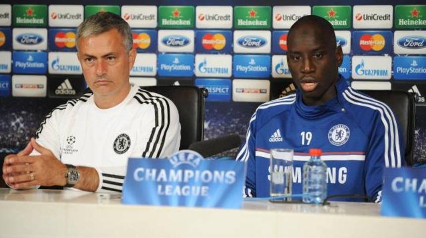Mourinho'ya son darbe Demba Ba'dan