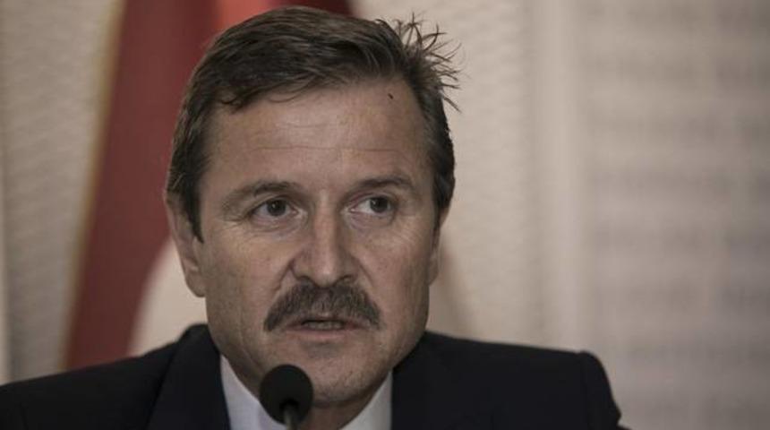 C&uuml;neyt Tanman: Melo'yu Hamzaoğlu ve futbolcular istemedi