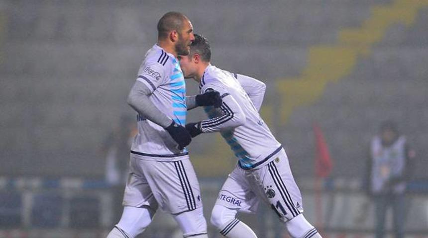 Fernandao, Van Persie'nin elini sıkmadı!