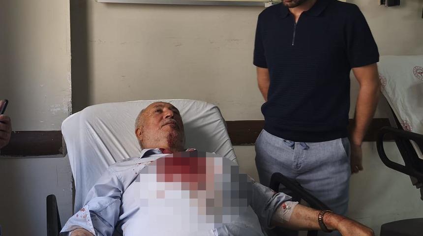 Kavgayı ayırmak isteyen imamı yumrukladı