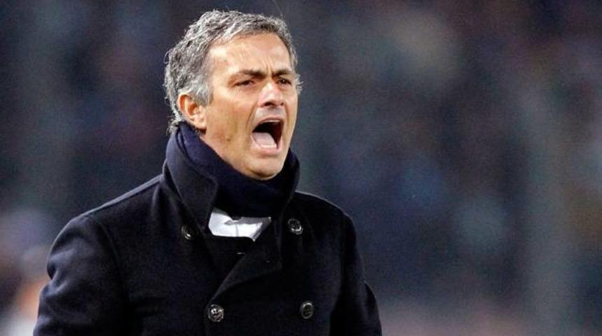 Mourinho, yeni takımına Sneijder'i g&ouml;t&uuml;r&uuml;yor