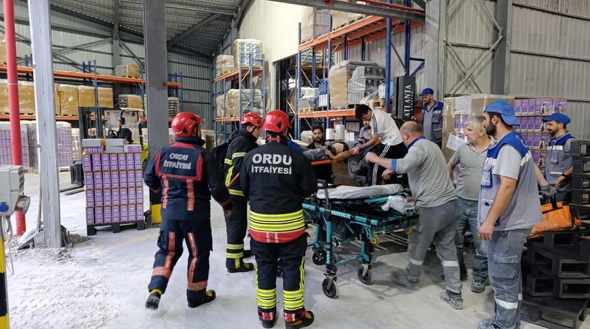 Bentonit fabrikasında makineye sıkışan işçi ağır yaralandı