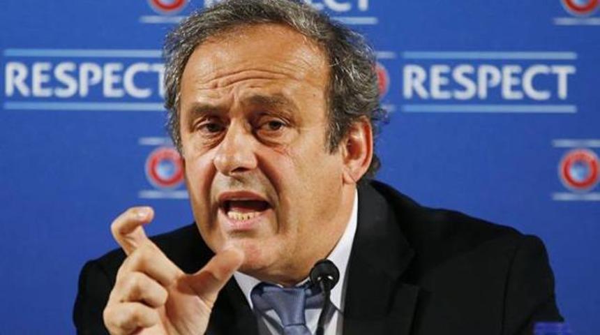 Platini: Beni Blatter'le aynı kefeye koydular