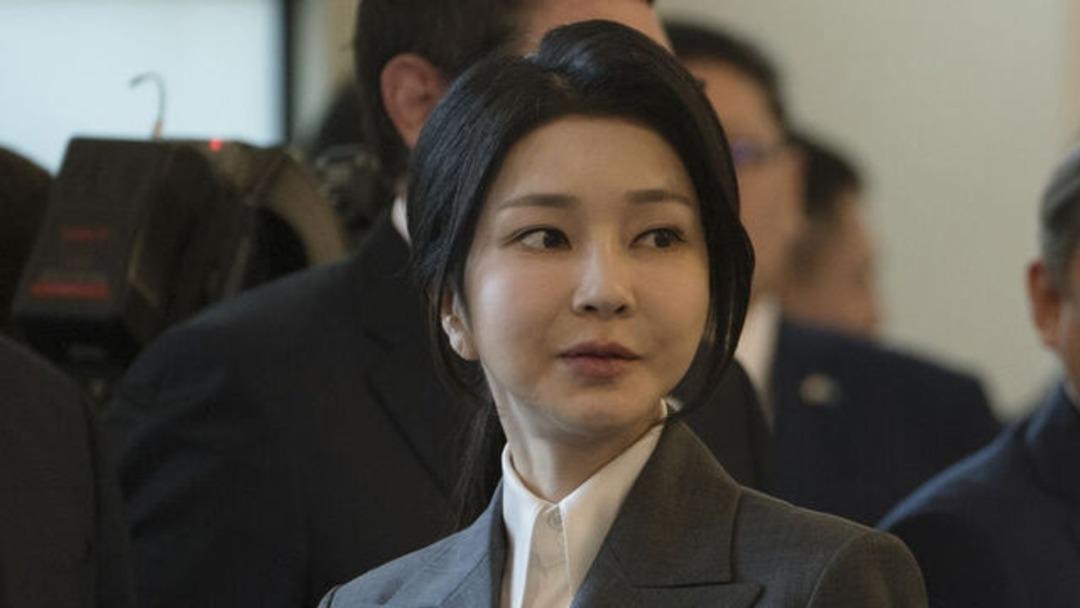 Güney Kore nin eski First Lady si tutuklandı 1