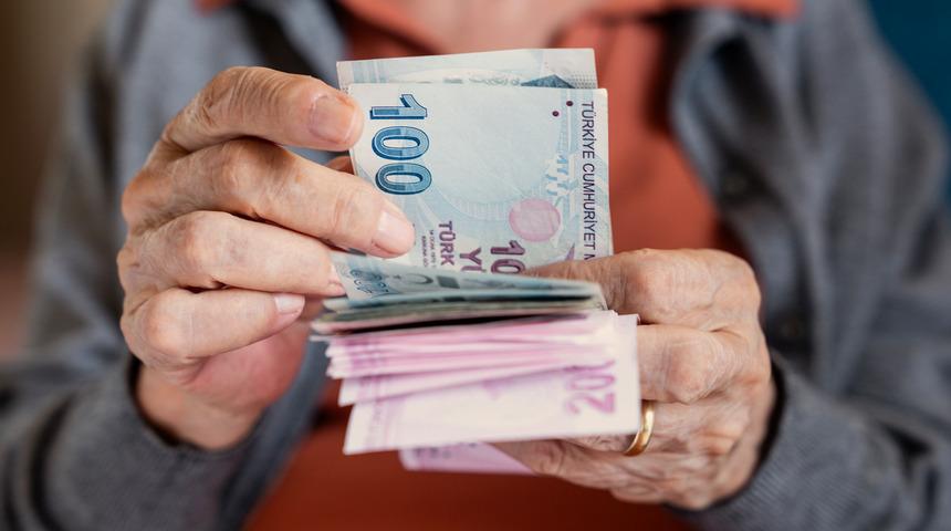 SGK duyurdu! Almanya ve Bulgaristan'dan emekli maaşı alanlara promosyon