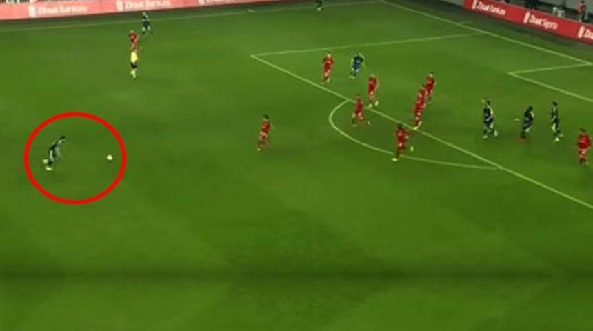 Ruslar'dan Şener'in gol&uuml;ne olay benzetme