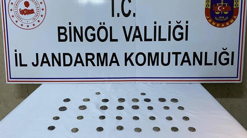 Bingöl'de 42 sikke ele geçirildi