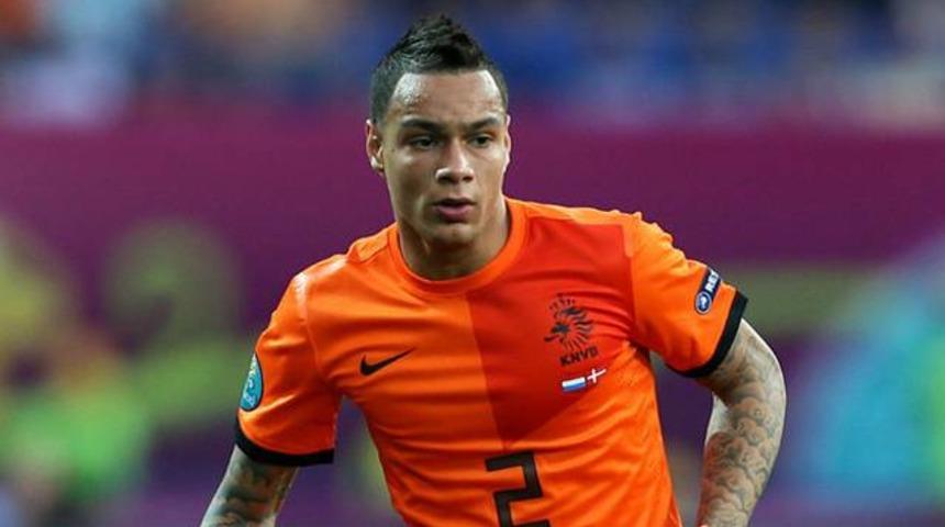 Galatasaray'a bir Hollandalı yıldız daha