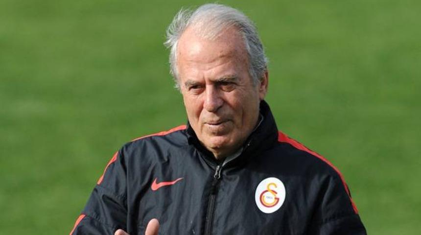 Mustafa Denizli 3 ismi sildi, 3 isim gidici