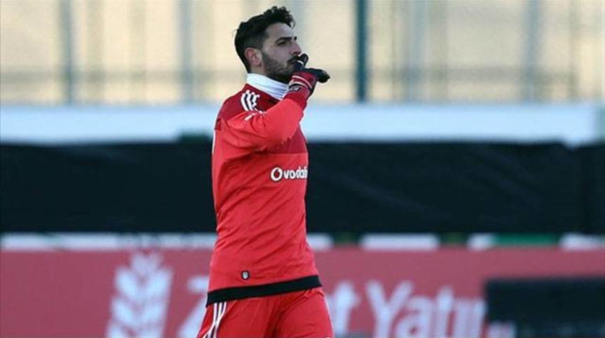 G&uuml;nay: 'Size forma falan yok!'