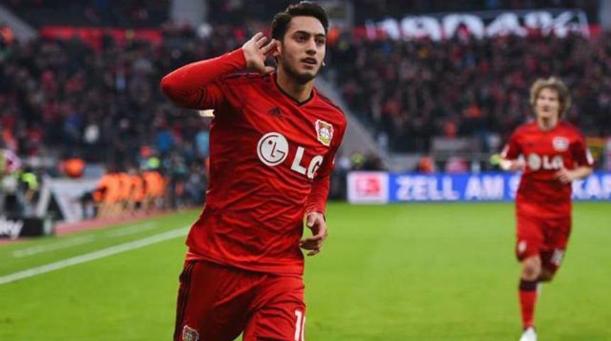 En iyi &ccedil;ıkış yapan oyuncu Hakan &Ccedil;alhanoğlu