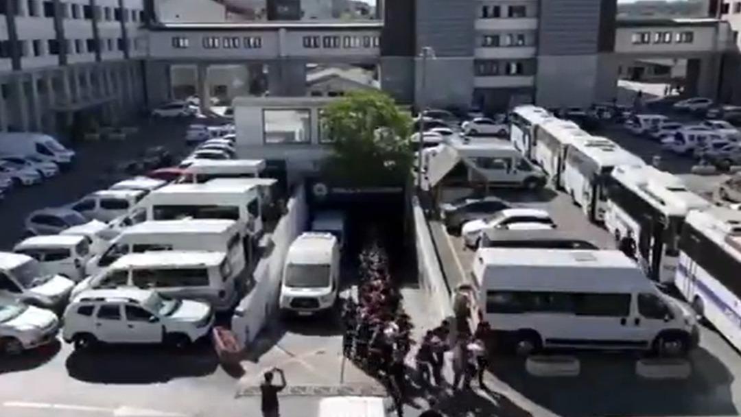 İstanbul Emniyet Müdürü Selami Yıldız duyurdu: Tehdit, yağma ve kurşunlama olaylarını gerçekleştiren suç çetelerine operasyon 2